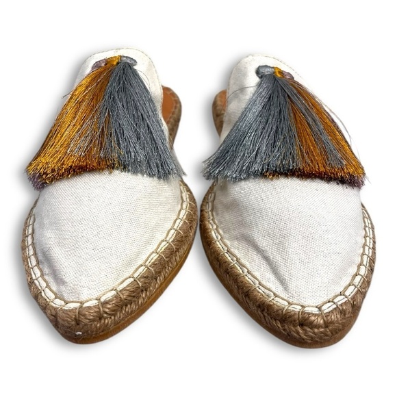 Silvia Cobos White Canvas Tasseled Slip on Sunrise Mules Sz 10 NEW - Picture 8 of 9